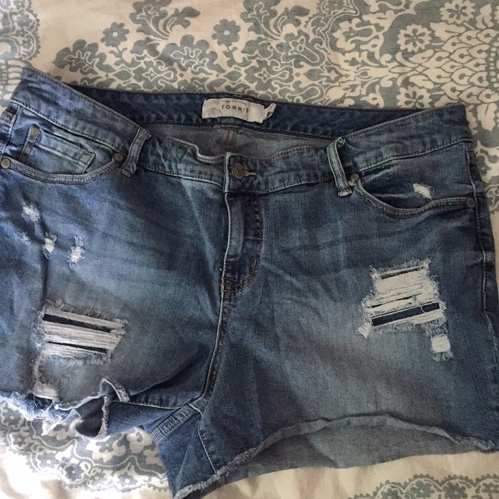 Distressed shorts